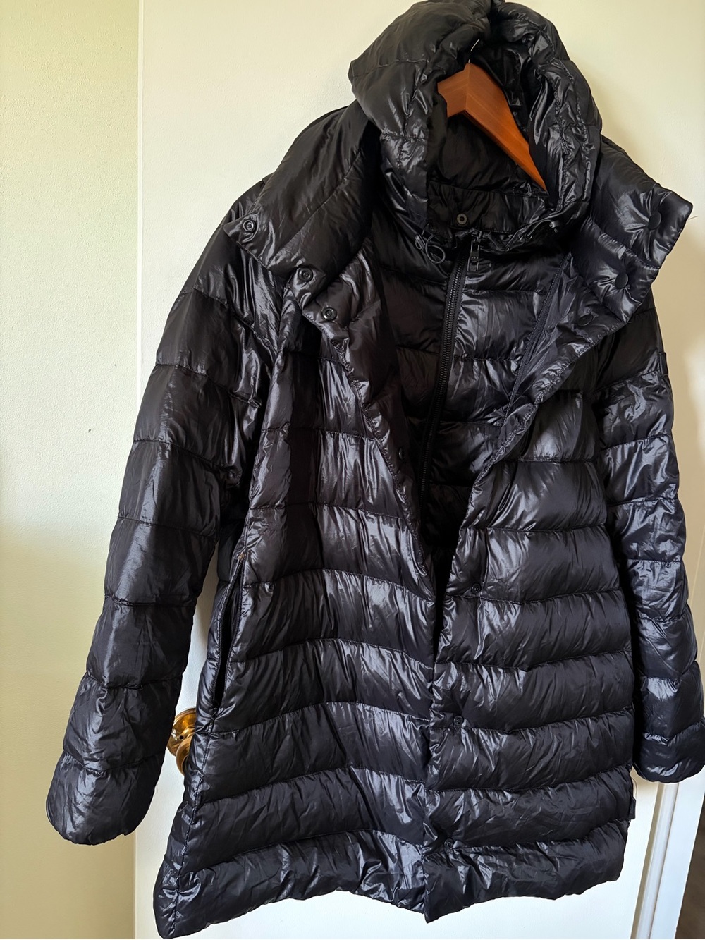 TUMI Black Lightweight Down Puffer Coat Convertible Backpack XL - Picture 2 of 11